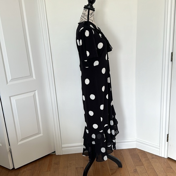 Karl Lagerfeld dress - Picture 7 of 8